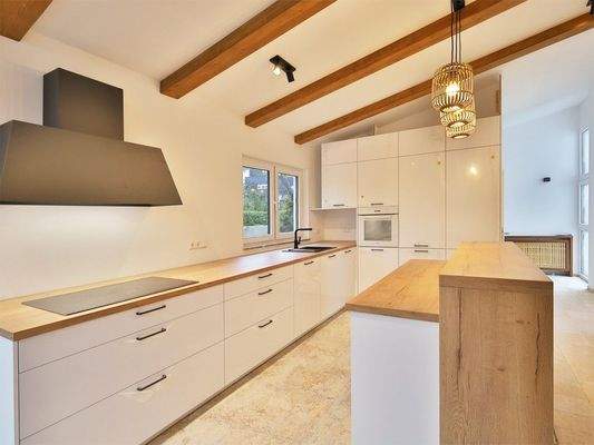 Moderne und hochwertige Küche