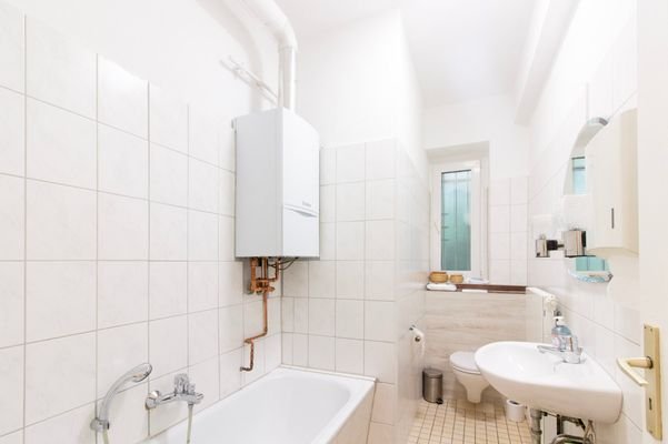 WC mit Wanne