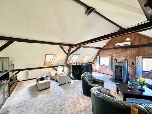 makellos 12 EFH Velgast - Wohnzimmer.jpg