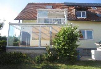 Fassade mit Wintergarten