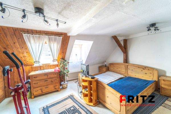 Schlafzimmer DG