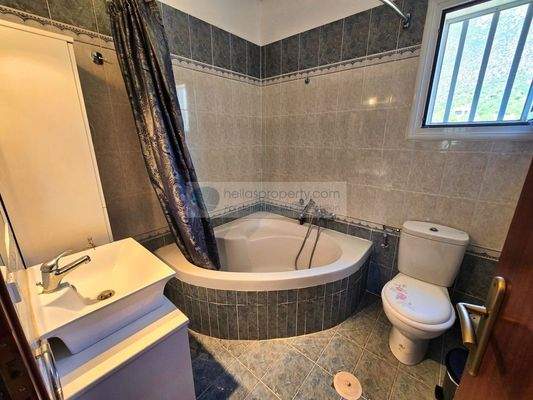 img_9f7100f4-7be5-4681-a6fe-175d5f17b67a