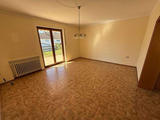 Esszimmer mit Terrassenzugang