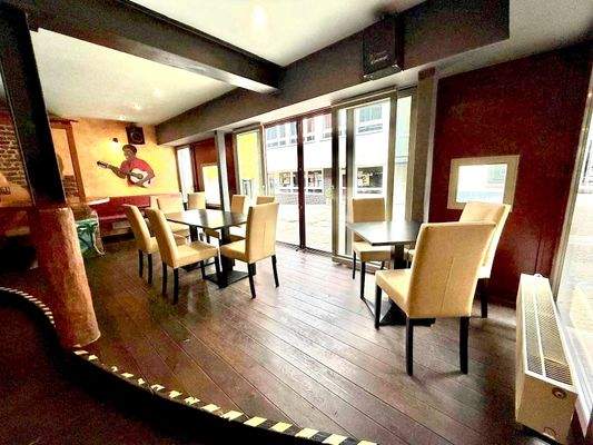 Ladenlokal Fensterfront