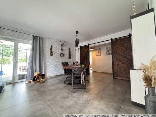 Wohn- und Essbereich - Bild III