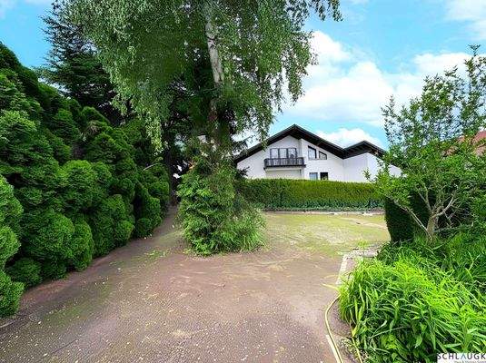 Garten vor der Außenterrasse