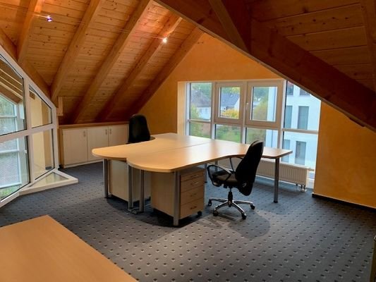 Büroräume 4. Etage Dachgeschos - Büro II