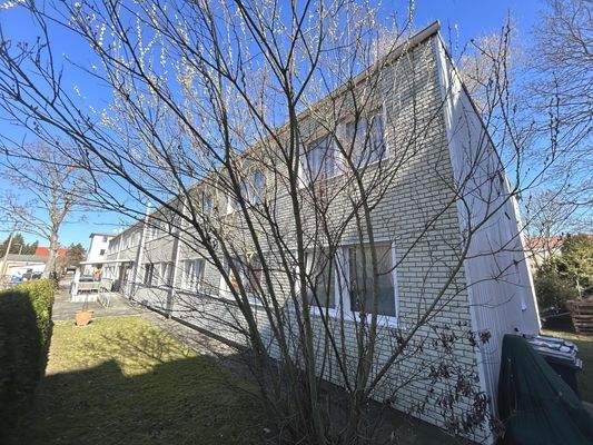 Ansichten Eingangseite und Giebelseite