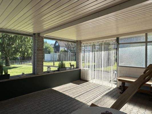 überdachte Terrasse