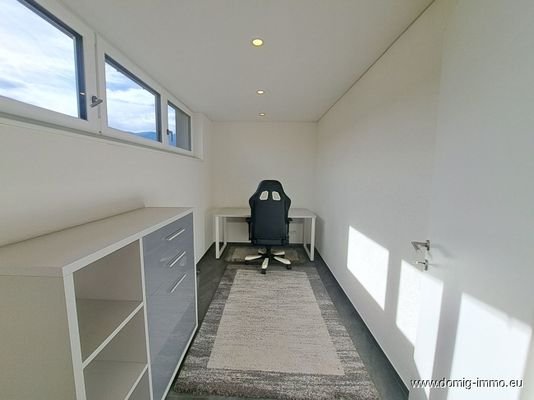 Büro im OG