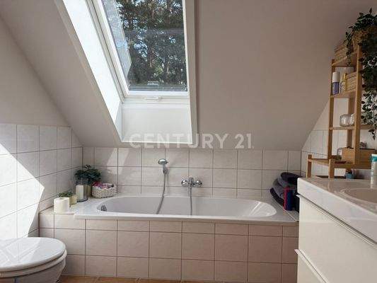 Wannen- & Duschbad - Einliegerwohnung