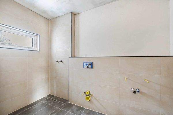 Küche Anschlüsse vorbereitet