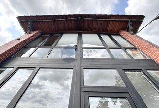 Außenansicht Haupteingang