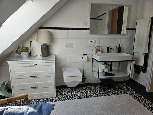 Bad Staffelgeschoß WE 8.jpg