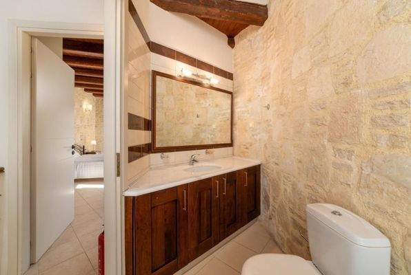 Kreta, Armeni bei Chania: Traditionelles Steinhaus mit privatem Pool zu verkaufen