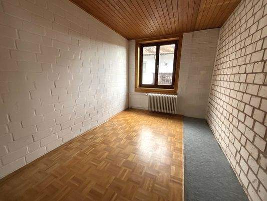 Ankleidezimmer vom Schlafzimmer