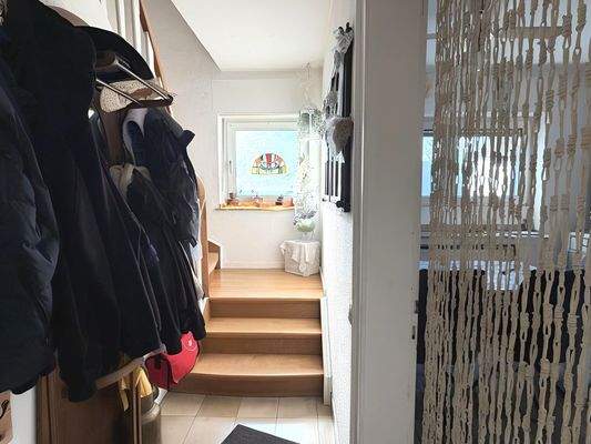 Treppenaufgang / Gardrobe