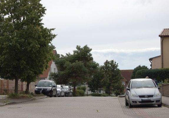 Ruhige Strasse zum Wohnhaus