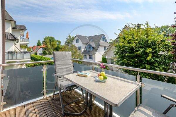 Südbalkon mit Weitblick.jpg