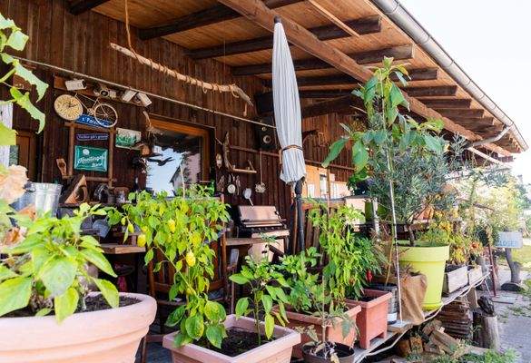 Vermietetes Nebengebäude