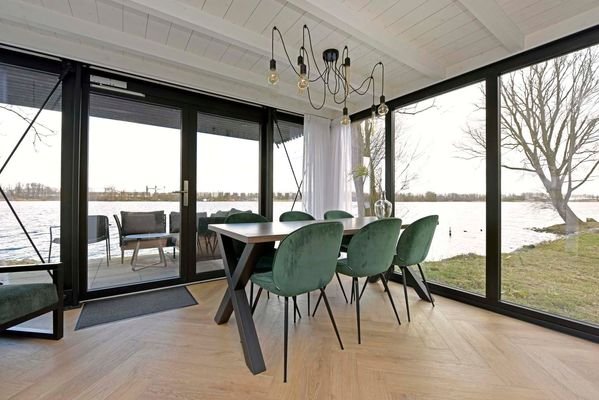 ferienhaus-kaufen-am-Wasser-brielle-021