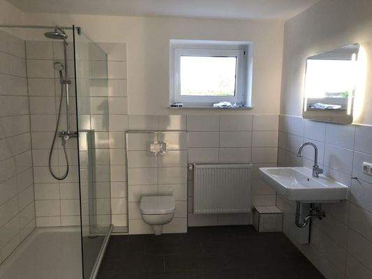 top-schickes neues Duschbad