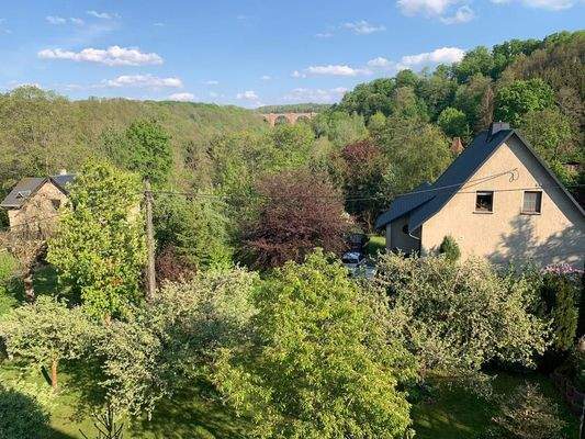 Blick zur Elstertalbrücke