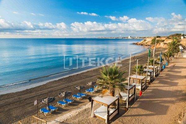 Contemporary Flats with Sea View in Punta Prima Costa Blanca