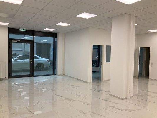 Salonfläche; Eingangsbereich.JPG