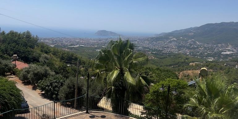 alanyaimmobilienturkei-grosse-privatvilla-in-alany