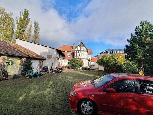 HInteransicht m. Grundstück und Nebengelass.jpg