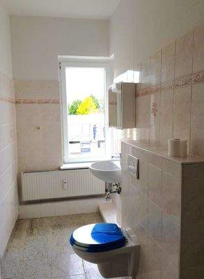 WE 1.OG mitte zur Straße - nach Sanierung