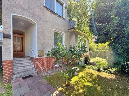 Vorderseite, Eingang