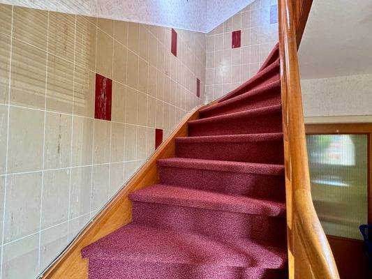 Aufgang ins 2. OG