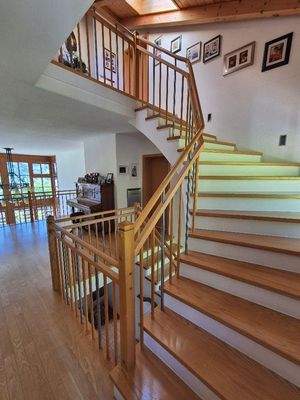 Großzügiges Treppenhaus...