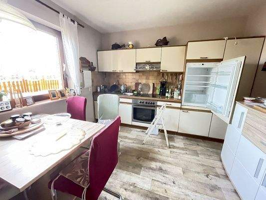 Küche mit Essplatz