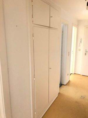 Flur mit Einbauschrank