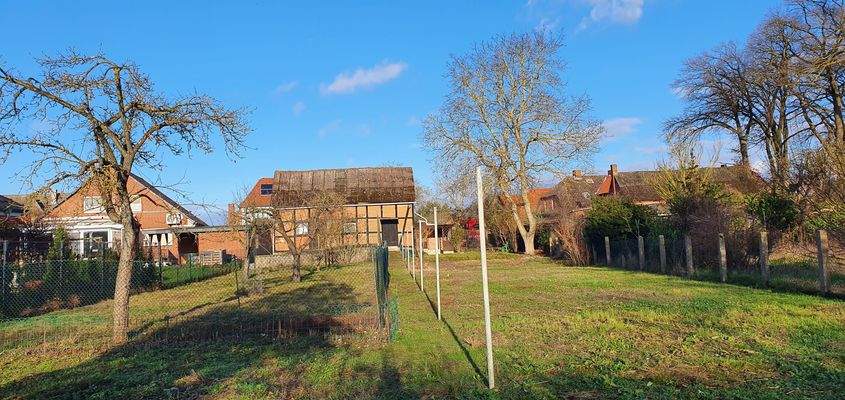 Grundstück_Garten_rückwärtige Ansicht