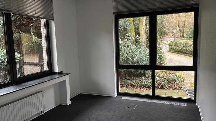 Büro 1.jpeg