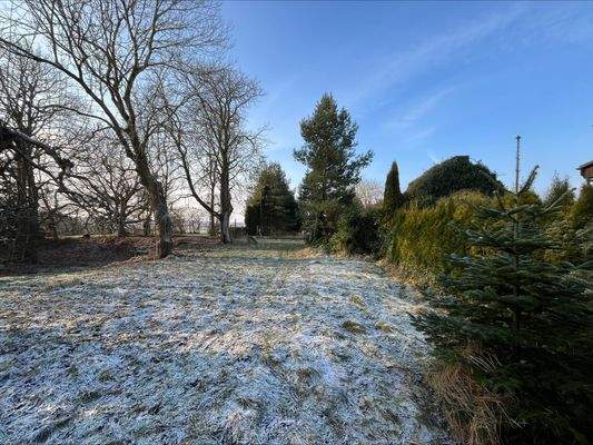 Grundstück zur Straße