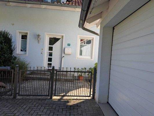 Zugang/Garage/Eingang DHH