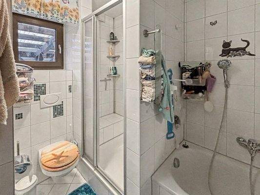 Bad und Terrasse EG_1