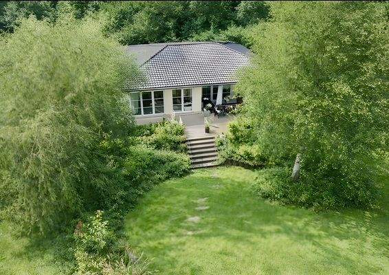 Luftbild Haus mit Garten