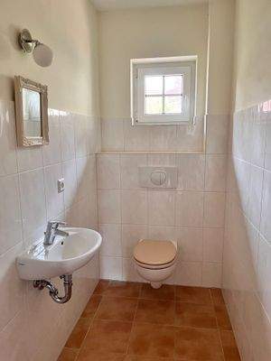 Haupthaus EG-Gäste WC 