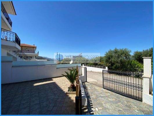 f2135ea6efd14d5cad4fb4b4e18bf0da-original