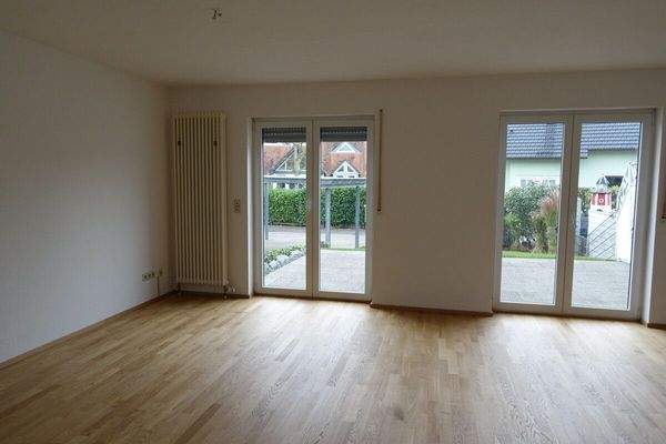 Wohnzimmer mit Ausgang zum Garten