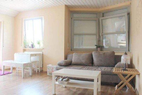 ... mit gemütlicher Sitzecke ...