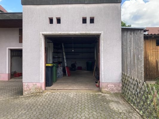 große Garage