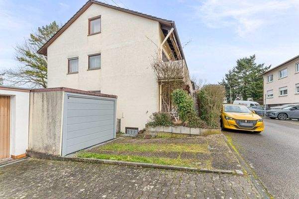 Seitliche Hausansicht