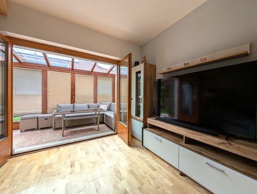 Wohnzimmer Wintergarten.jpg